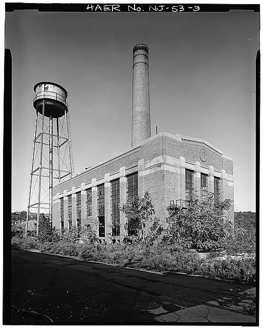 ord Edgewater Assembly Plant BOILER HOUSE AND WATER TANK, VIEW NORTHWEST SHOWING SOUTH AND EAST ELEVATIONS OF BOILER HOUSE